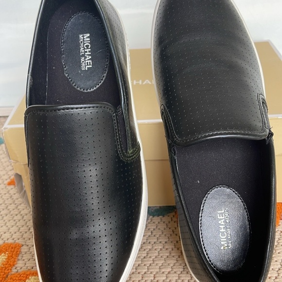 Michael Kors TEDDI SLIP ON NAPPA PU PERFORATED 4959TDFP4L NIB Platforms Sneakers - Picture 15 of 16